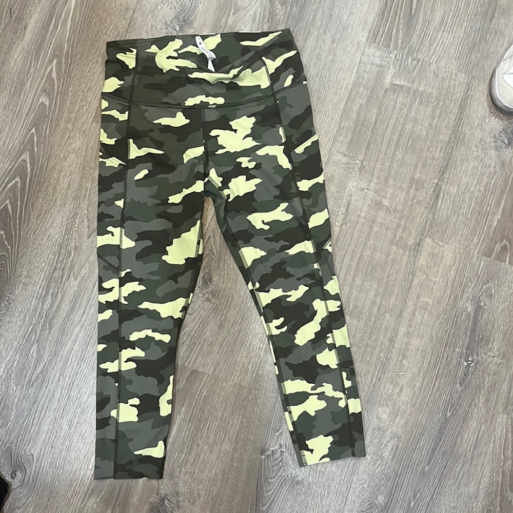 LULULEMON LEGGINGS!! Size 10